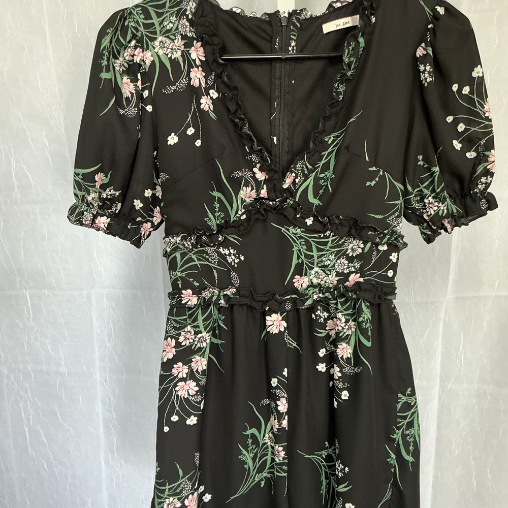 MI AMI Black Floral dress with short puffy sleeves. Mini cottage core country